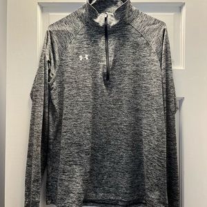 Women’s Under Armour loose fit quarter zip size medium